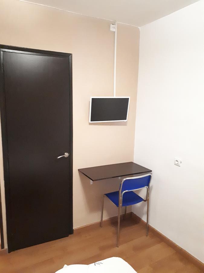 Hostal Oklahoma レウス エクステリア 写真