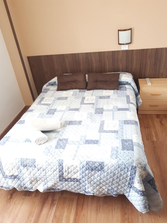 Hostal Oklahoma レウス エクステリア 写真